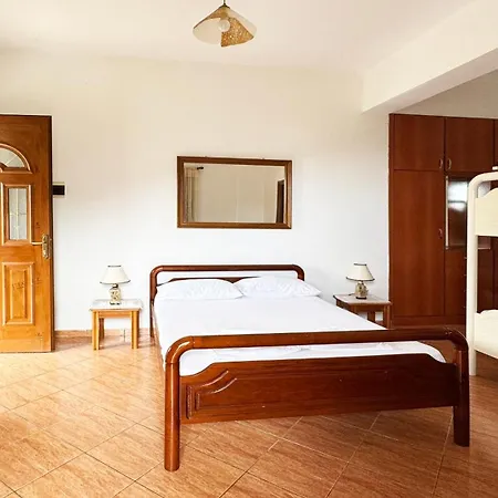 Antonia Guest house Qeparo