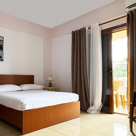 Guest house Antonia Qeparo