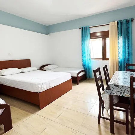 Guest house Antonia Qeparo